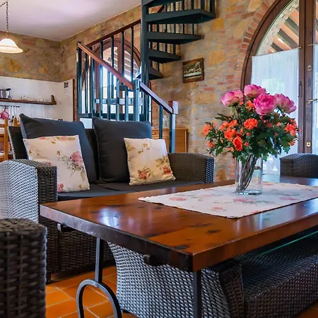 Panoramic With Terrace And Swimming Pool بيت للعطل