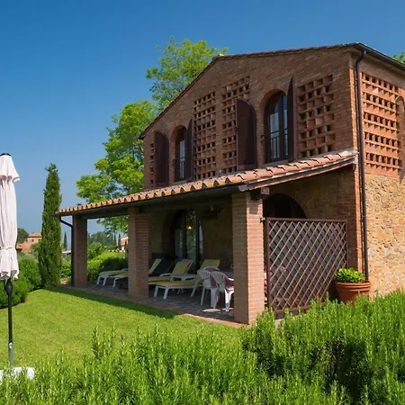 Сasa de vacaciones With Terrace And Pool Montaione